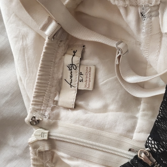 Speghetti strap dress - Picture 8 of 9